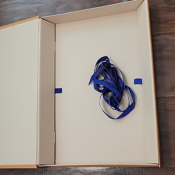 SOLD - Picture 3 of 4